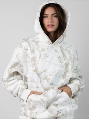 Comfrt white camo hoodie